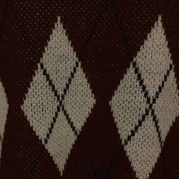 sweater - Picture 3 of 3